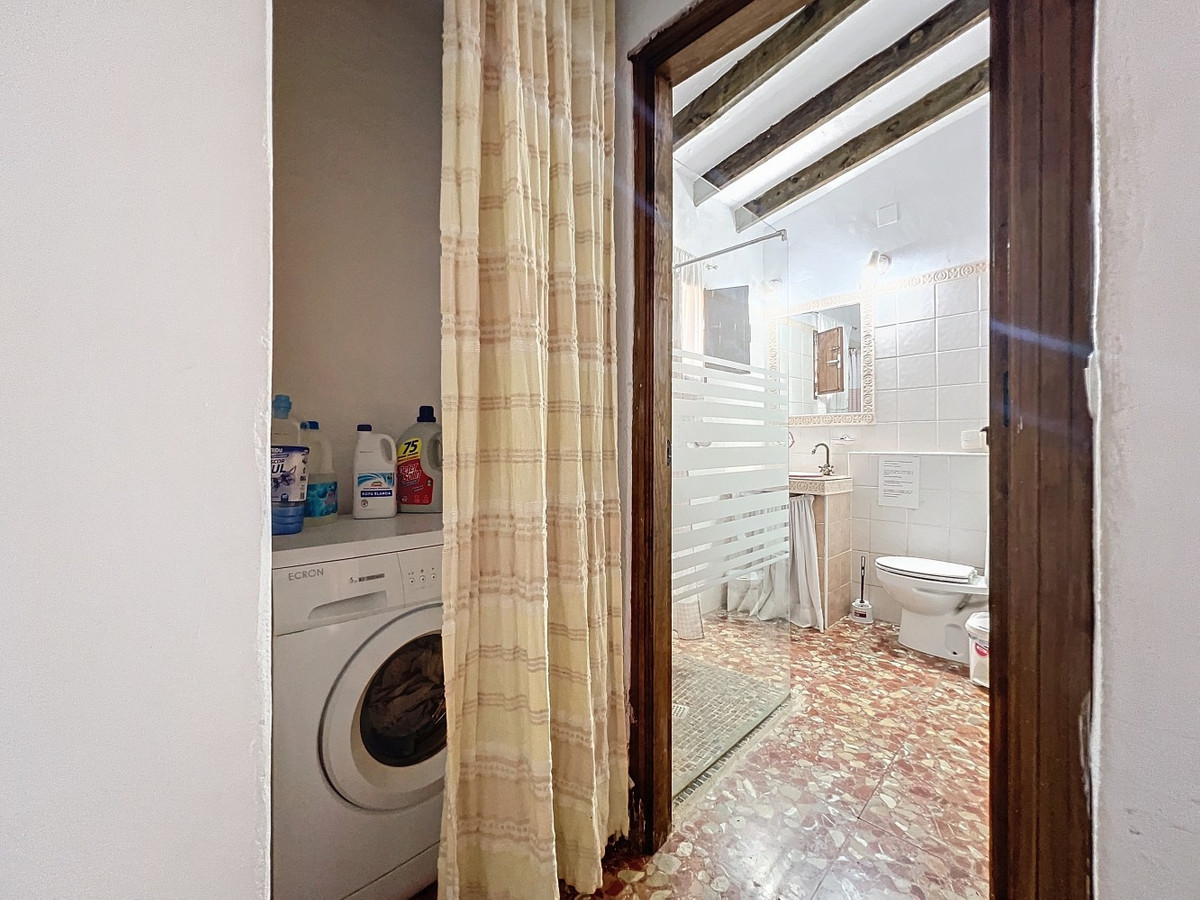 6c89de9f1327ad37ae6be2a2744349e5 - 20