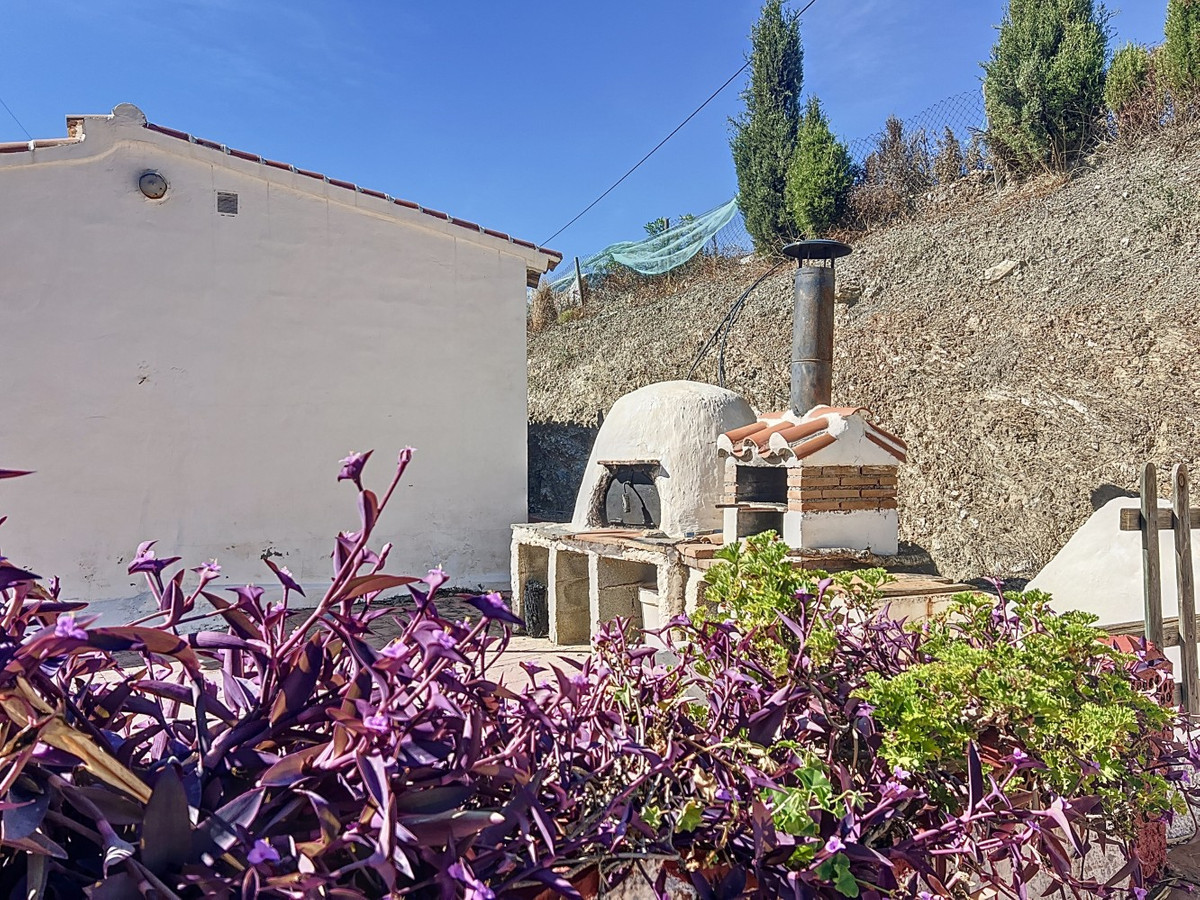 6c89de9f1327ad37ae6be2a2744349e5 - 3