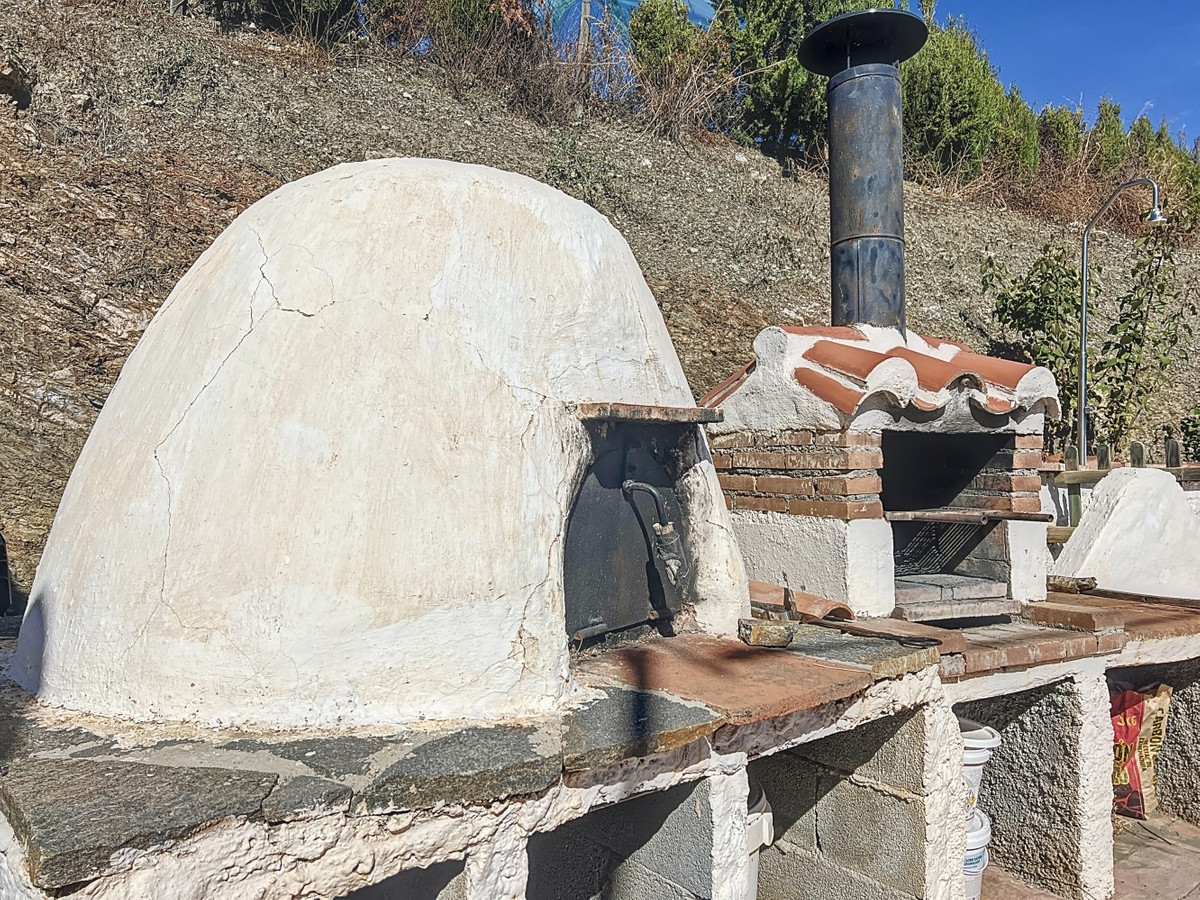 6c89de9f1327ad37ae6be2a2744349e5 - 33