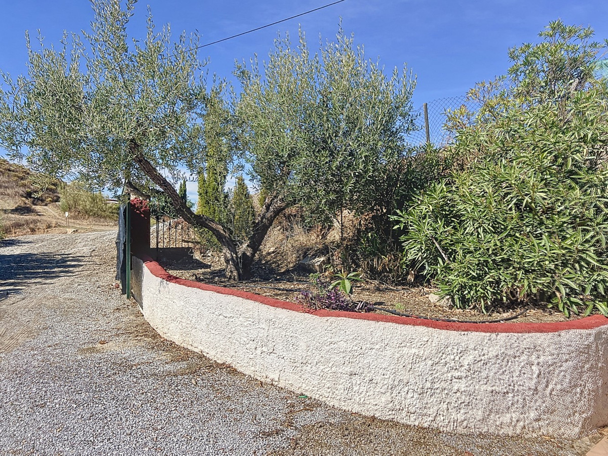 6c89de9f1327ad37ae6be2a2744349e5 - 41