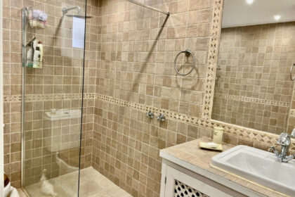 7259c6f71ebf9352c669524de84a5803 - 12