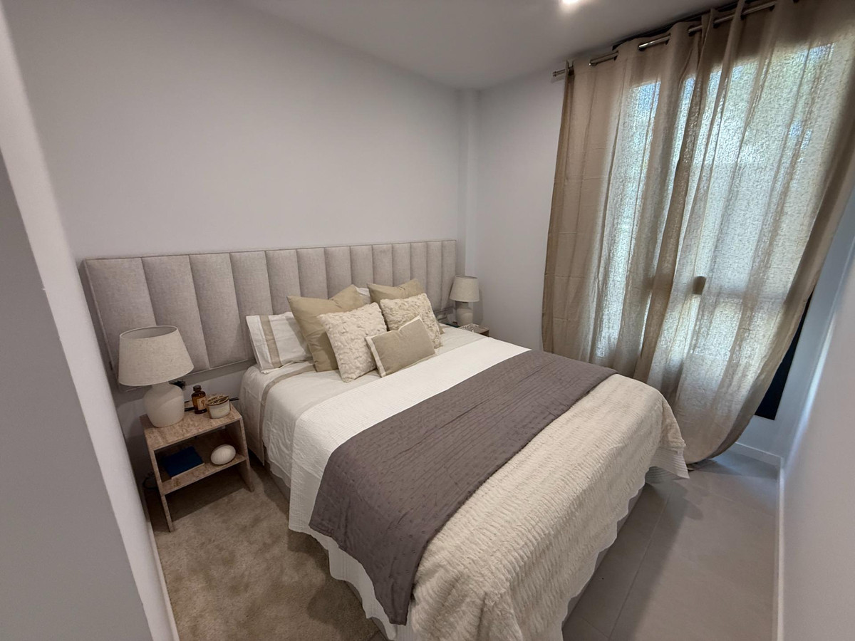 76bc9beb0de0f1e489a47417b36cb93d - 24