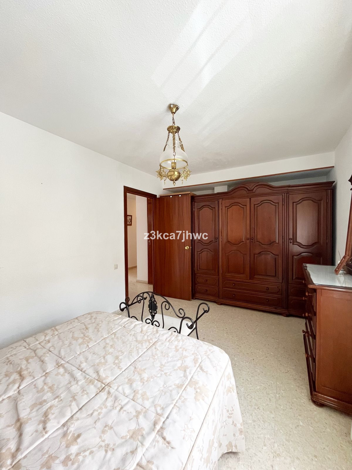 9b4fec3b608a8e69f57cc237ab5b1e5f - 15