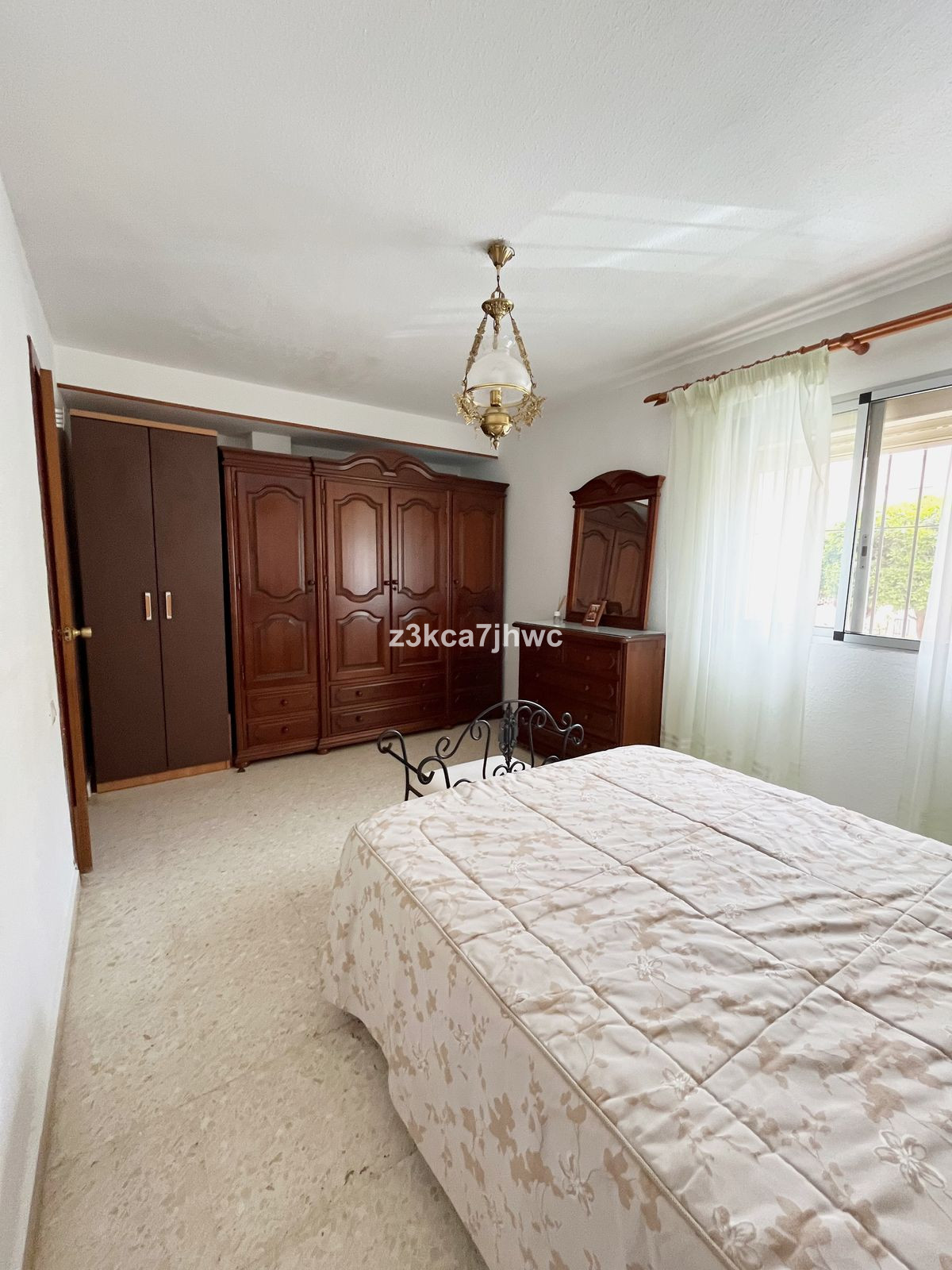 9b4fec3b608a8e69f57cc237ab5b1e5f - 18