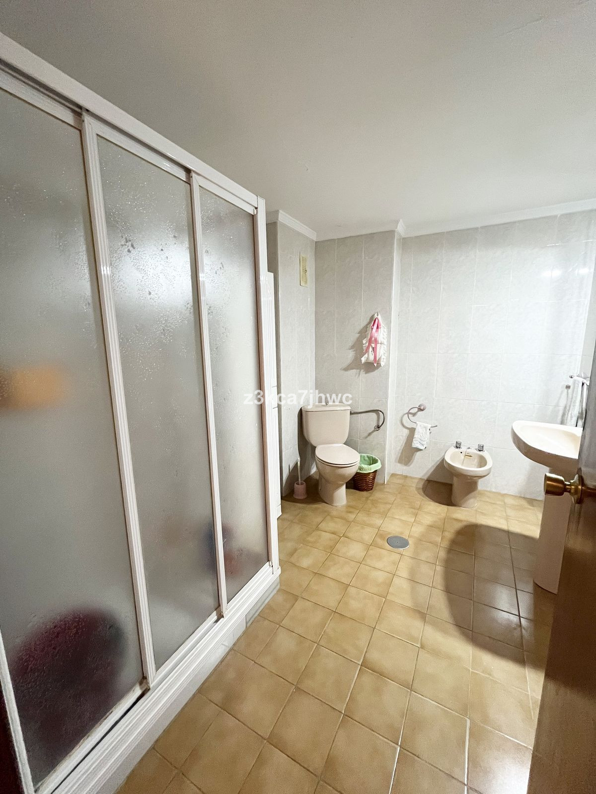 9b4fec3b608a8e69f57cc237ab5b1e5f - 22