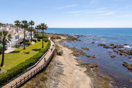 b35b934df0067a043b4e81fe0c747880 - 26