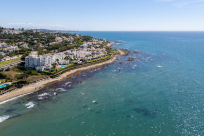 b35b934df0067a043b4e81fe0c747880 - 27