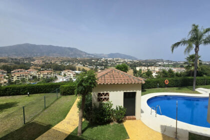 b98ce3f0e92d5db5f22e7cc8ac75aebf - 23