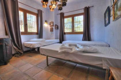 bc76808d1d87f4a3abee86ccb51da869 - 15