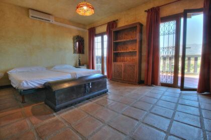 bc76808d1d87f4a3abee86ccb51da869 - 20