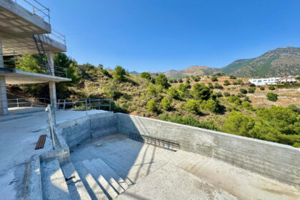 d38c1a94e1b53d60e50e55a5a1836ec4 - 37