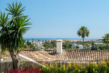 e28eed0a61f9430ce91dbc4059b02cc8 - 17