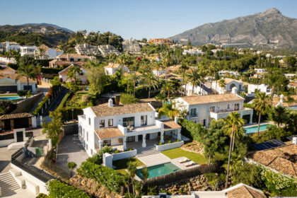 e28eed0a61f9430ce91dbc4059b02cc8 - 23