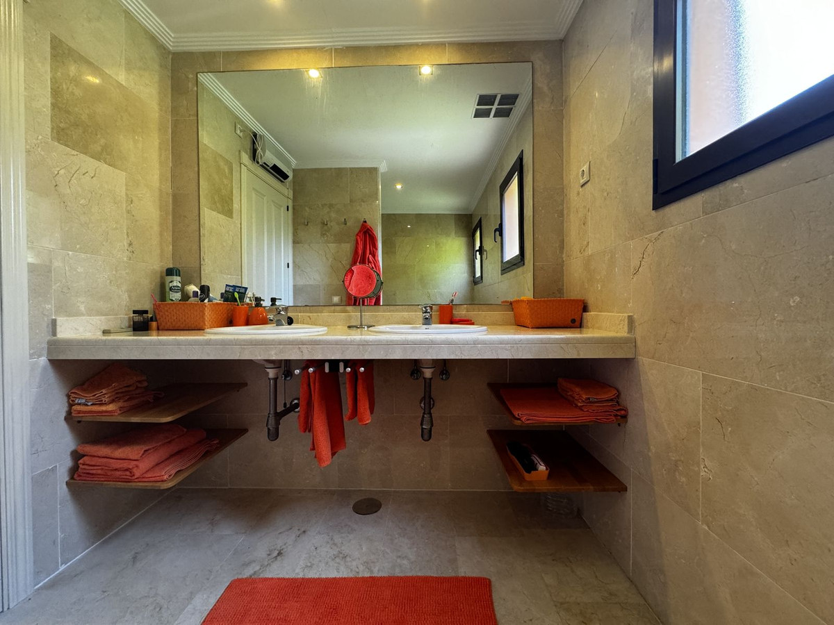 e35a96987aa683fea7fb1e0fa3ead17a - 13