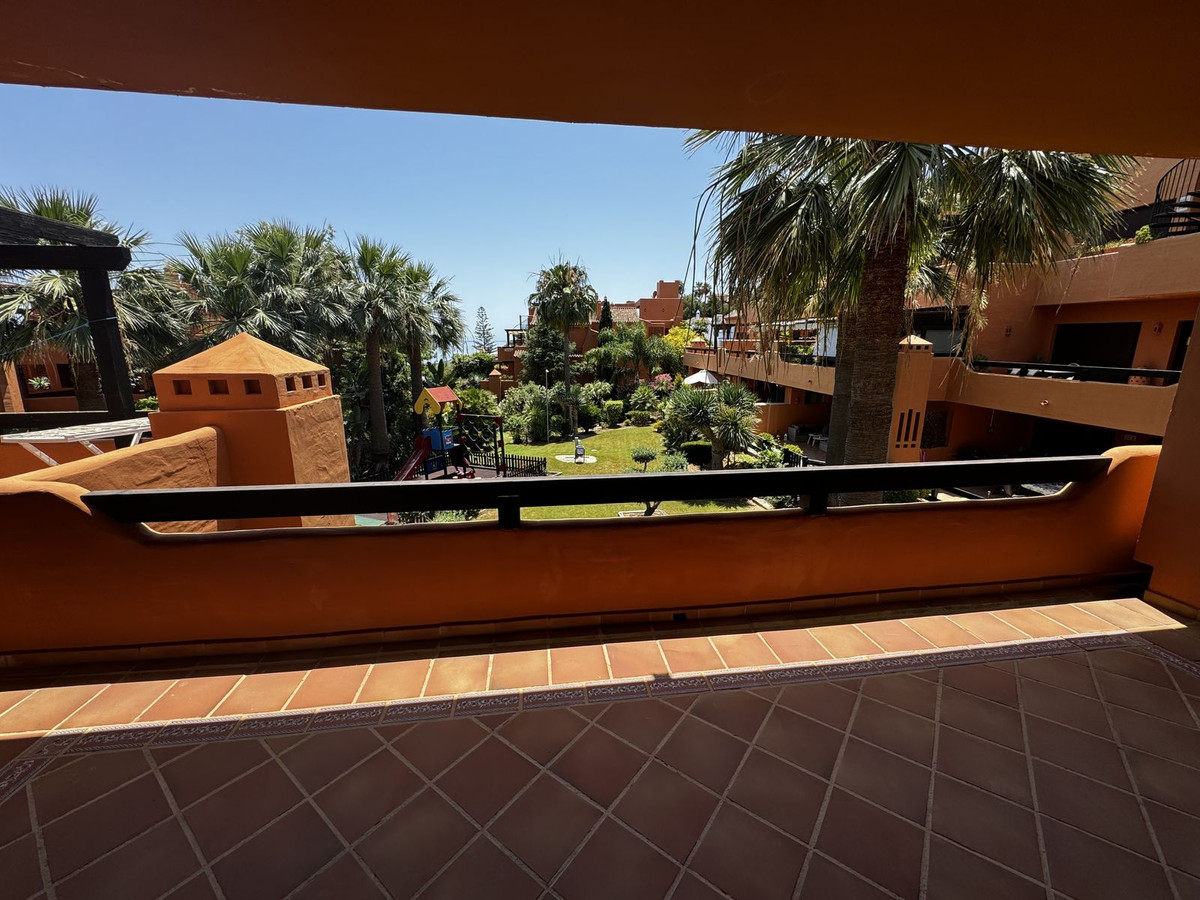 e35a96987aa683fea7fb1e0fa3ead17a - 15