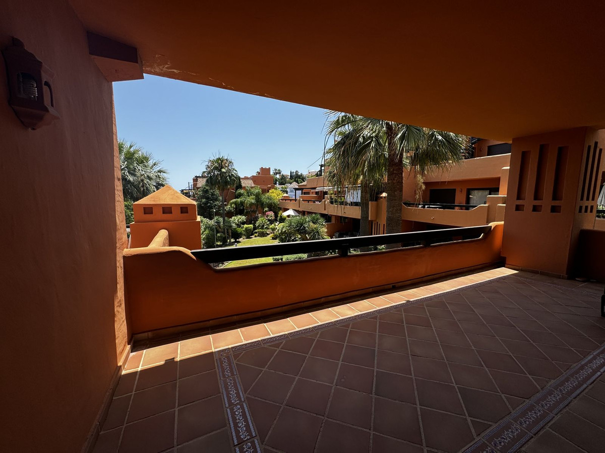 e35a96987aa683fea7fb1e0fa3ead17a - 19