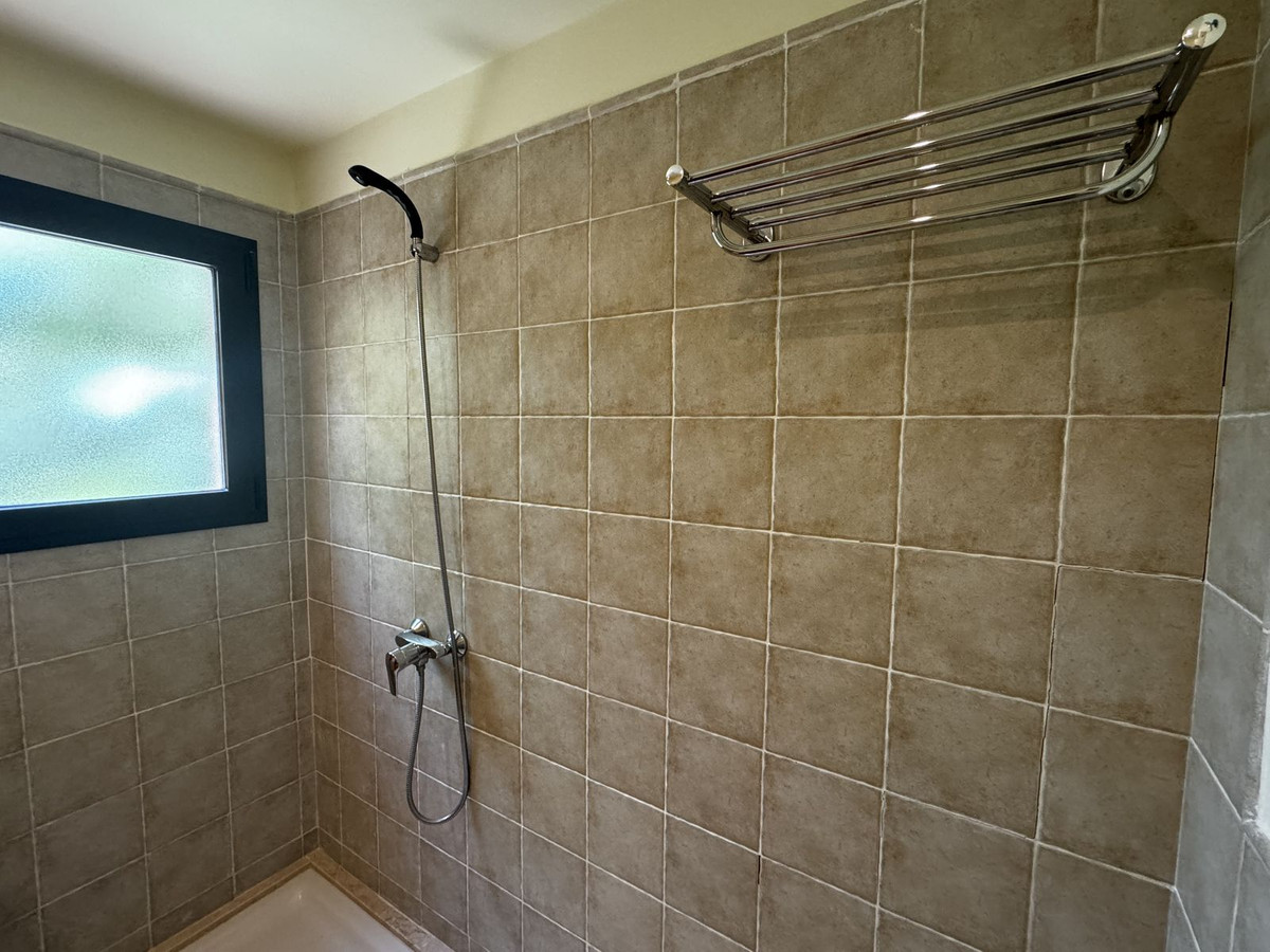 e35a96987aa683fea7fb1e0fa3ead17a - 9