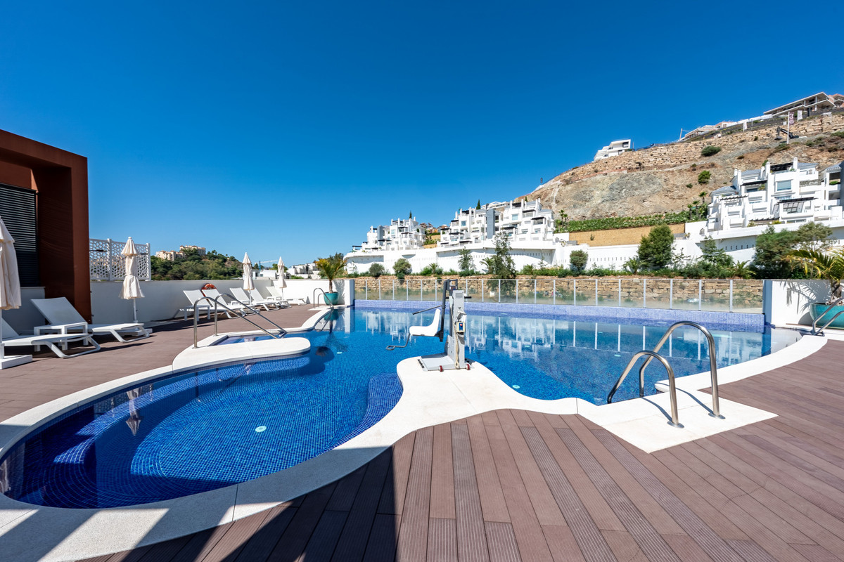 0bab11555ea342ff415e2c6ea52e1f16 - 40