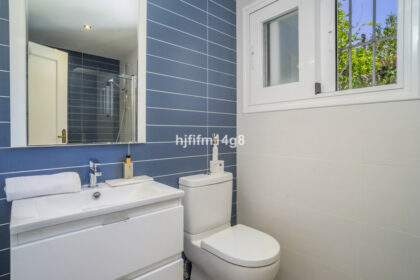 1220f9441bacb442019926ca186495a2 - 19