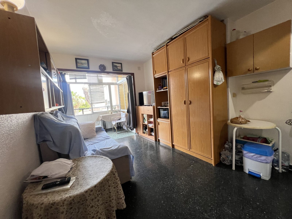 12af4e11307a912a7c584cb7f59b0ccc - 3