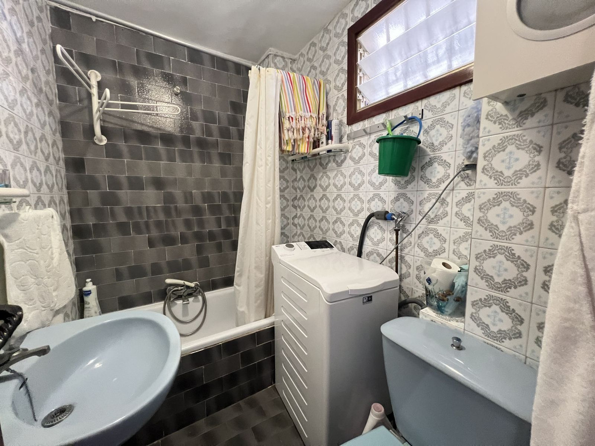 12af4e11307a912a7c584cb7f59b0ccc - 4