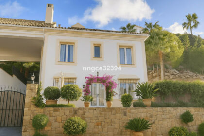 139d2aa1b579a954469f7e64e59f7557 - 3