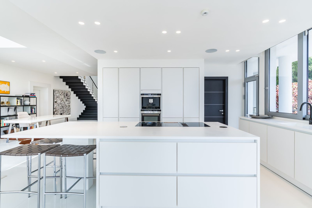 13b96cc2bc62bd199011b23ef5e41b2e - 11