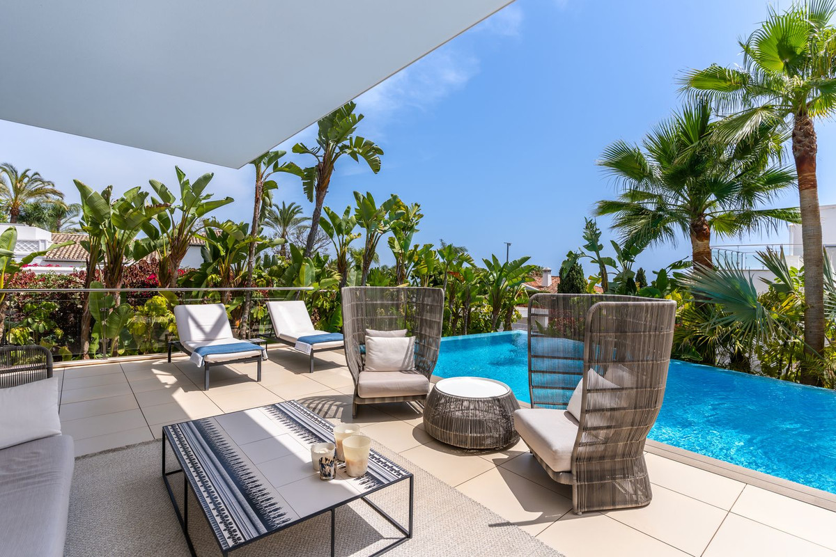 13b96cc2bc62bd199011b23ef5e41b2e - 14