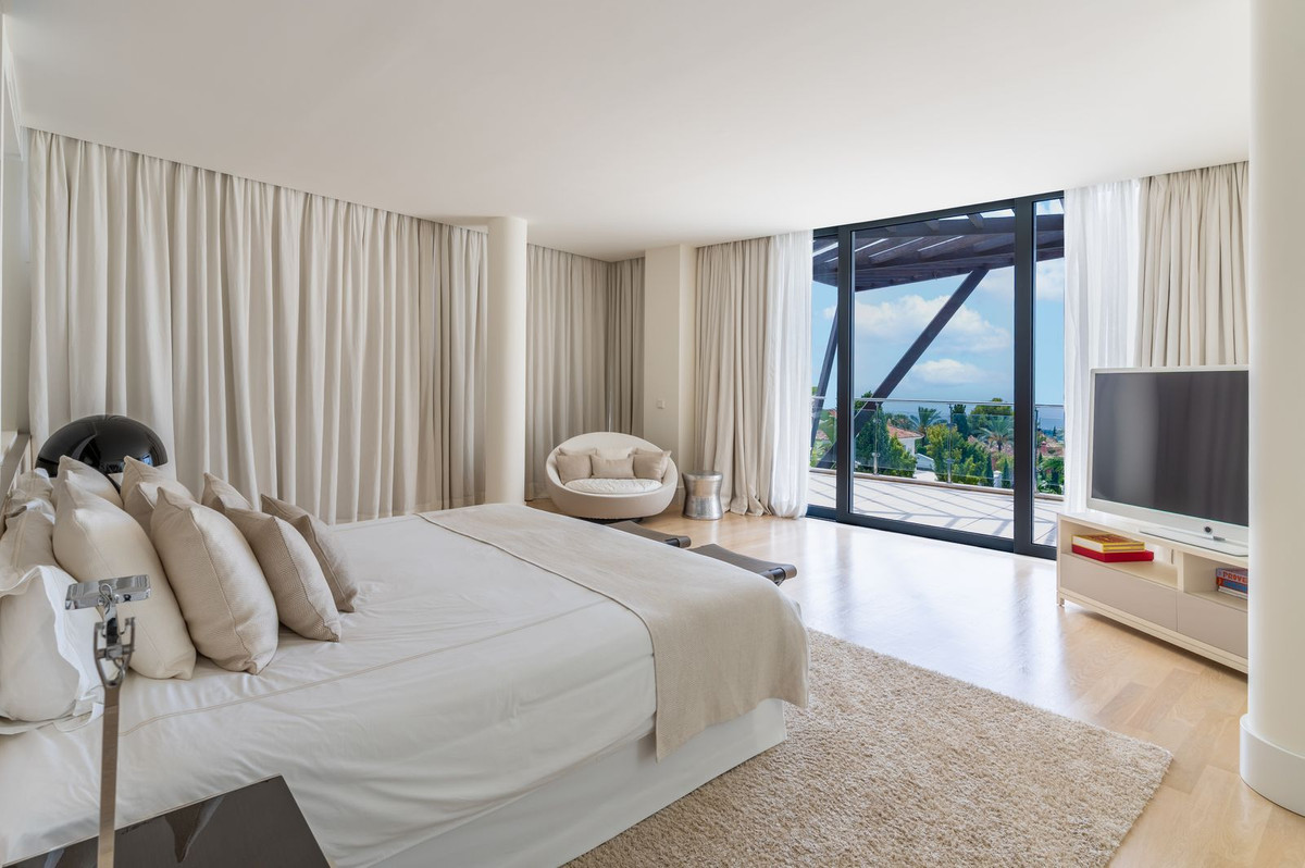 13b96cc2bc62bd199011b23ef5e41b2e - 19