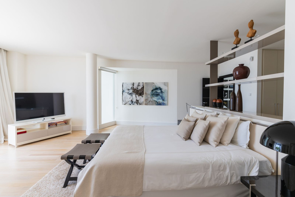 13b96cc2bc62bd199011b23ef5e41b2e - 20