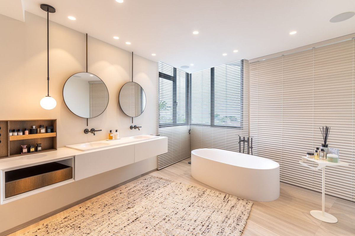 13b96cc2bc62bd199011b23ef5e41b2e - 23