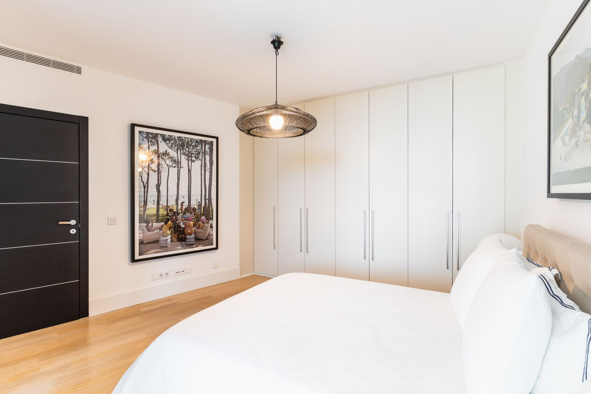 13b96cc2bc62bd199011b23ef5e41b2e - 35