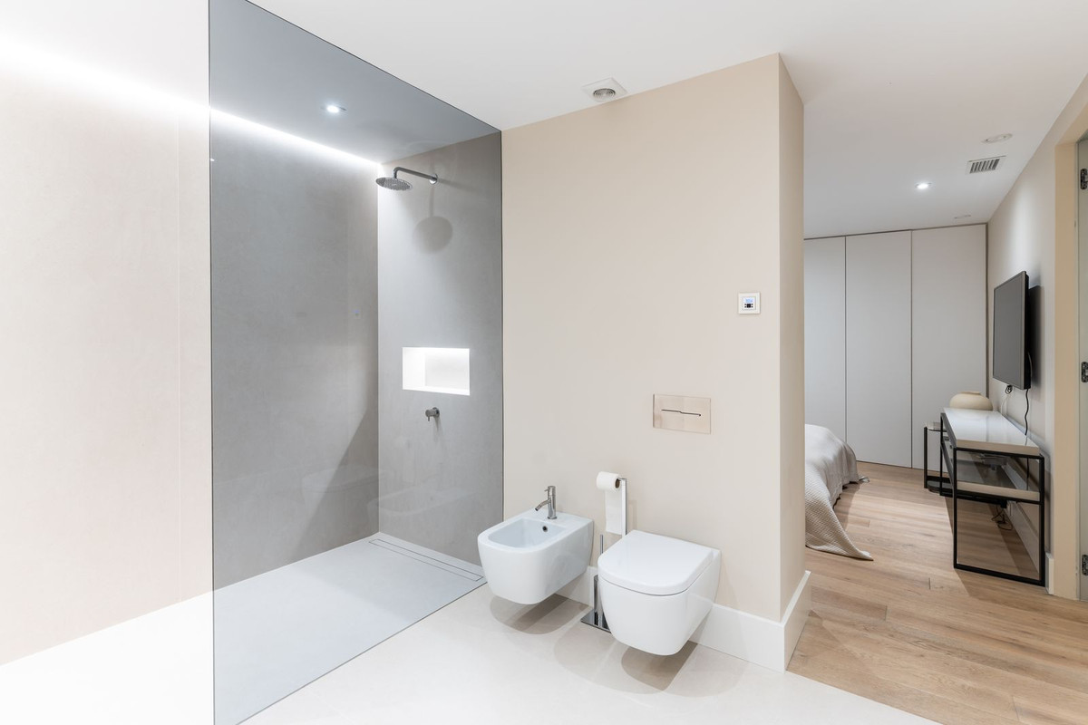 13b96cc2bc62bd199011b23ef5e41b2e - 44