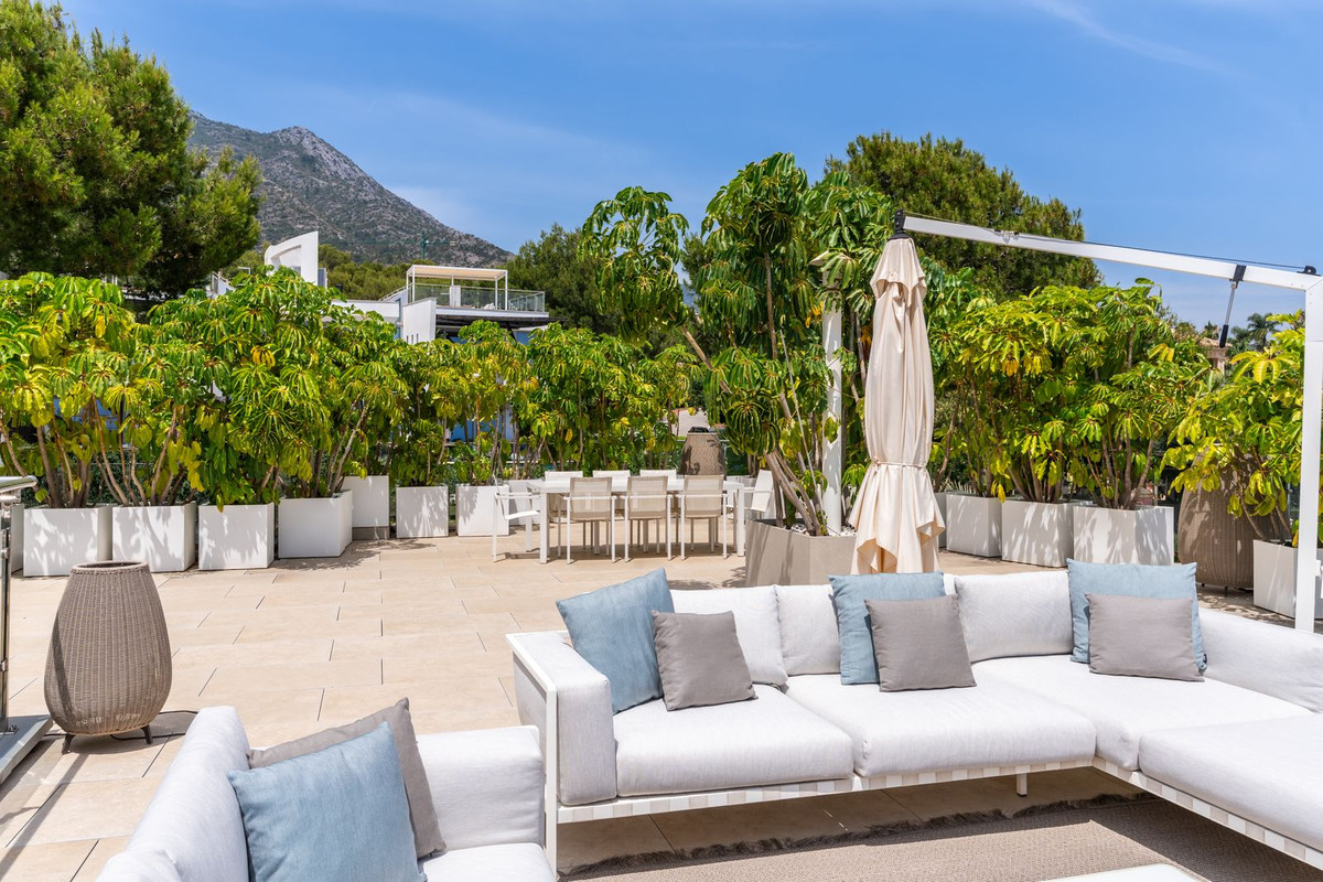 13b96cc2bc62bd199011b23ef5e41b2e - 48