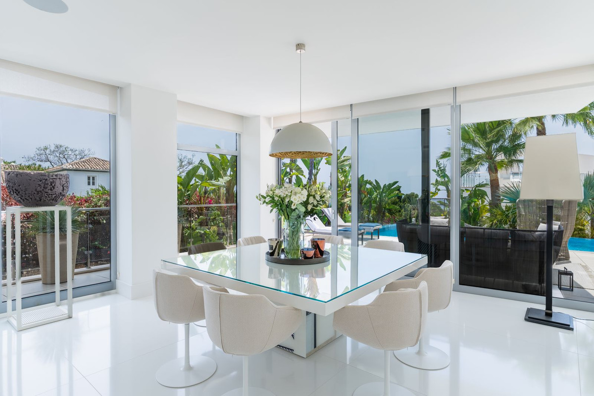 13b96cc2bc62bd199011b23ef5e41b2e - 9