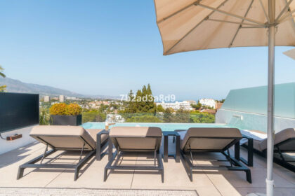 18fd5a41bc8322a655d77e22f1df0632 - 22