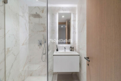 18fd5a41bc8322a655d77e22f1df0632 - 38