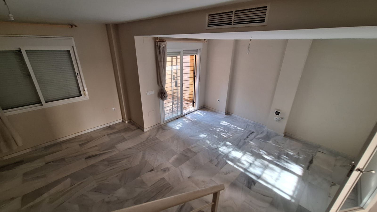 1edc3d5458c11b0635891d3548b7db1e - 17