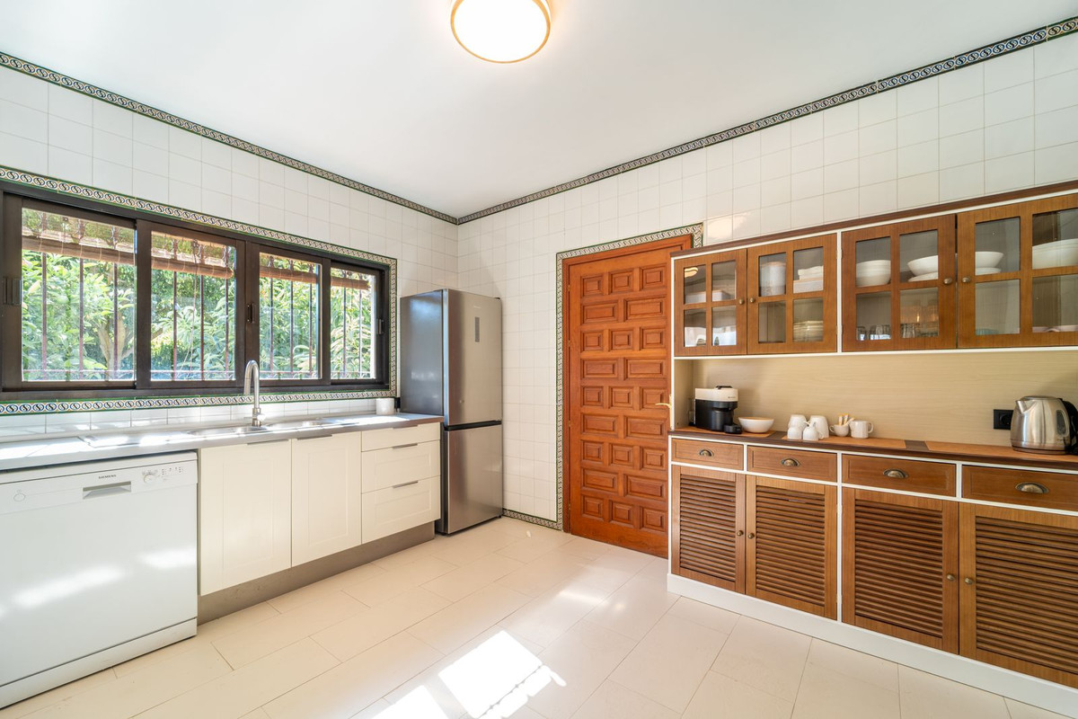 216fa95612e33bceb2d9e34650c85211 - 10