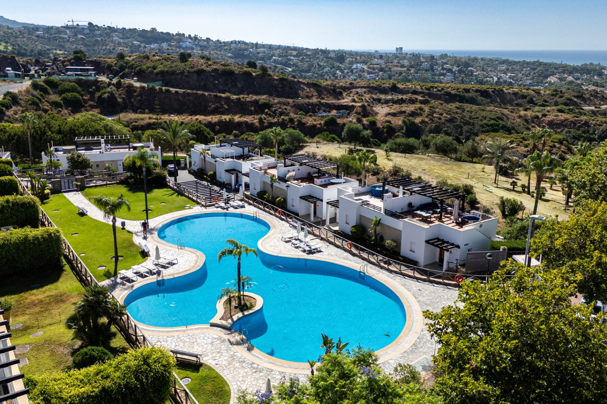 2ce69f4a111315f6bb629c5f45077a99 - 14