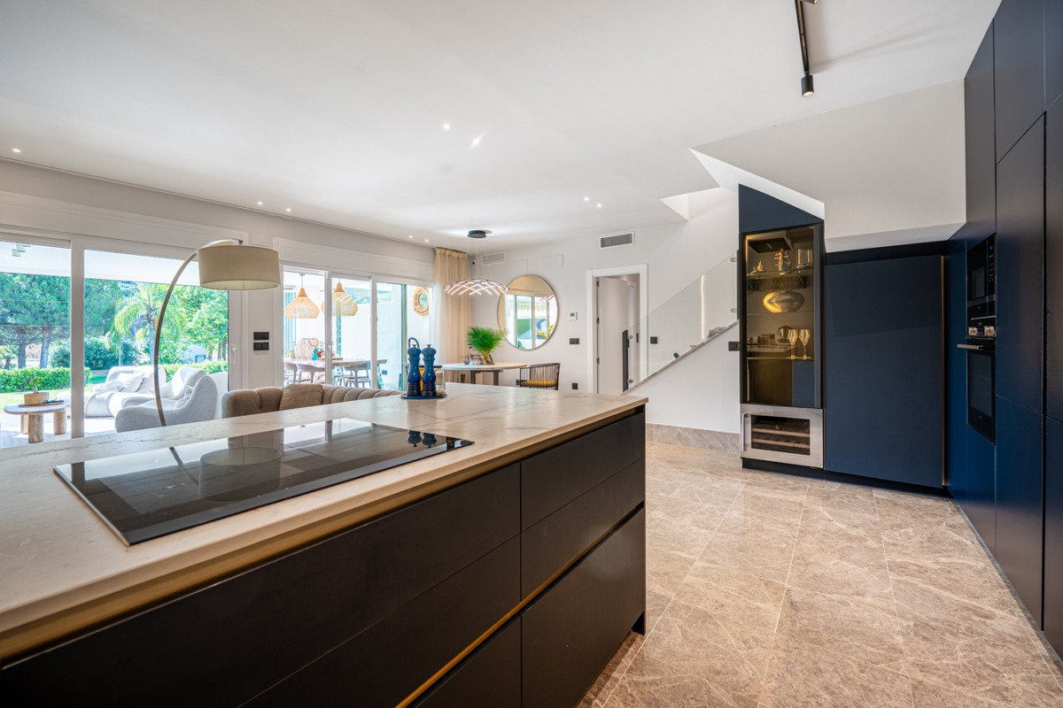 2ce69f4a111315f6bb629c5f45077a99 - 15