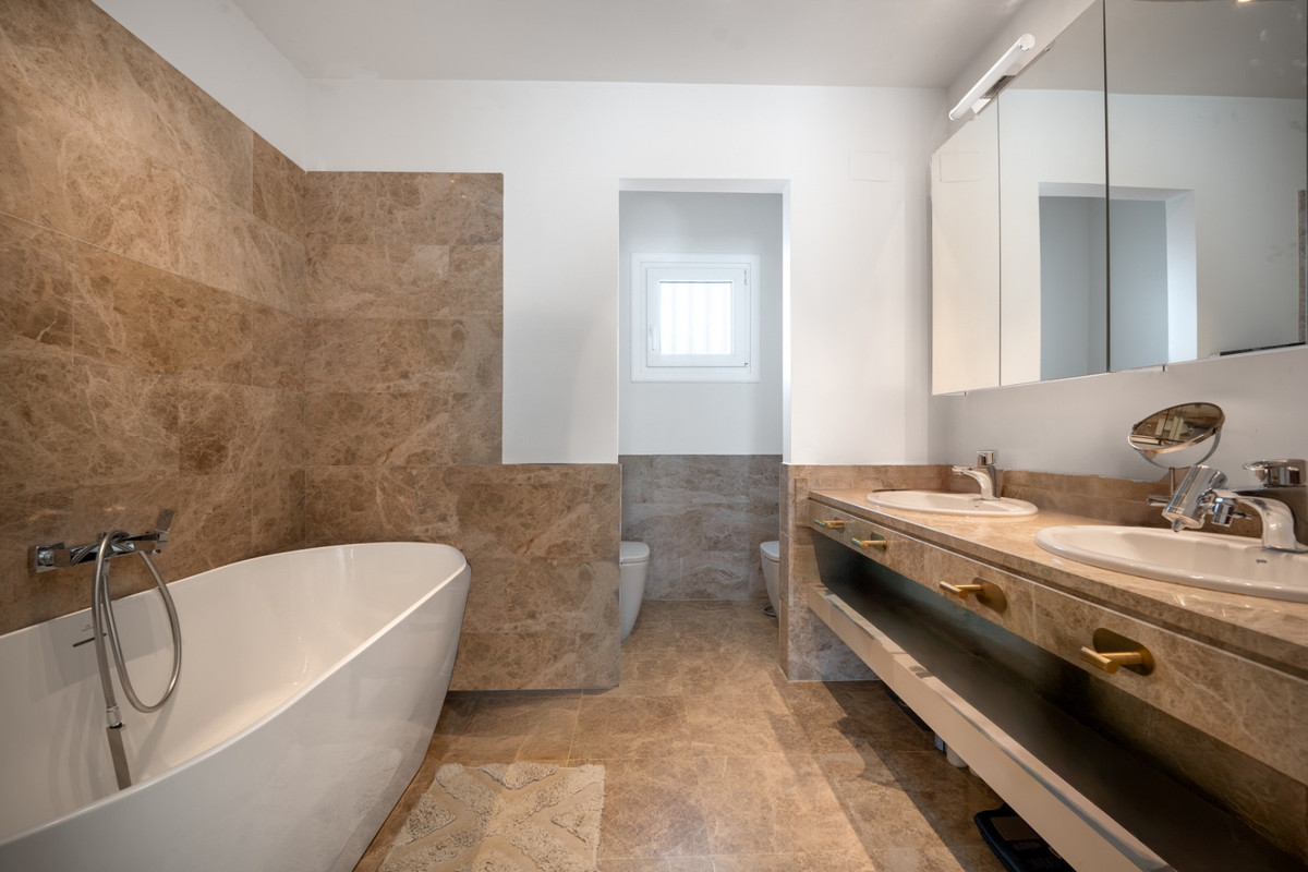 2ce69f4a111315f6bb629c5f45077a99 - 28