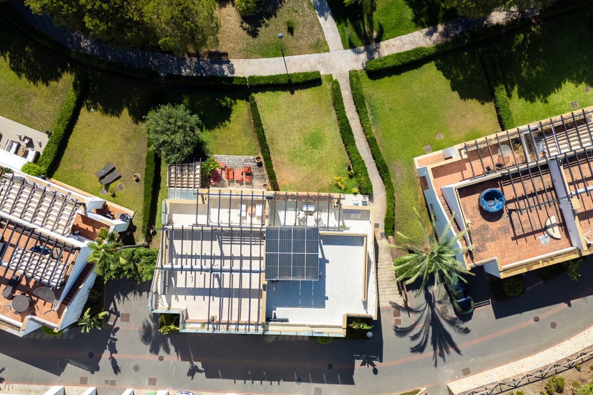 2ce69f4a111315f6bb629c5f45077a99 - 35