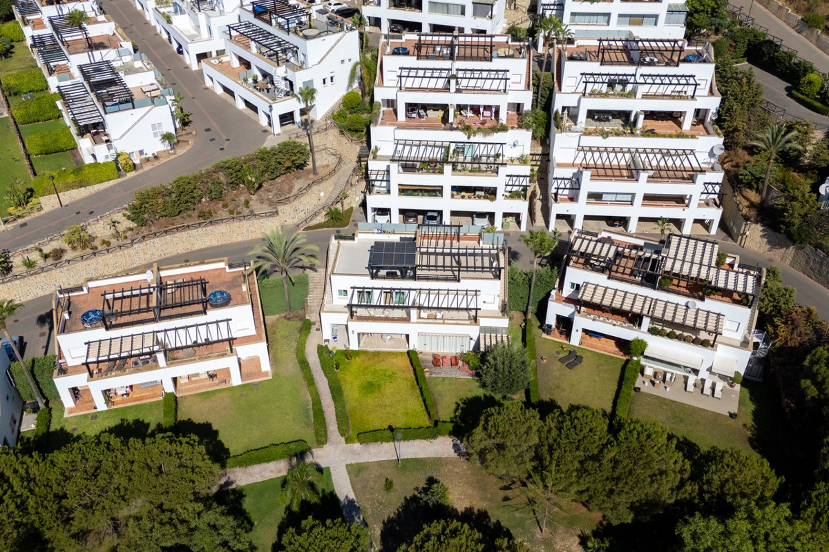 2ce69f4a111315f6bb629c5f45077a99 - 36