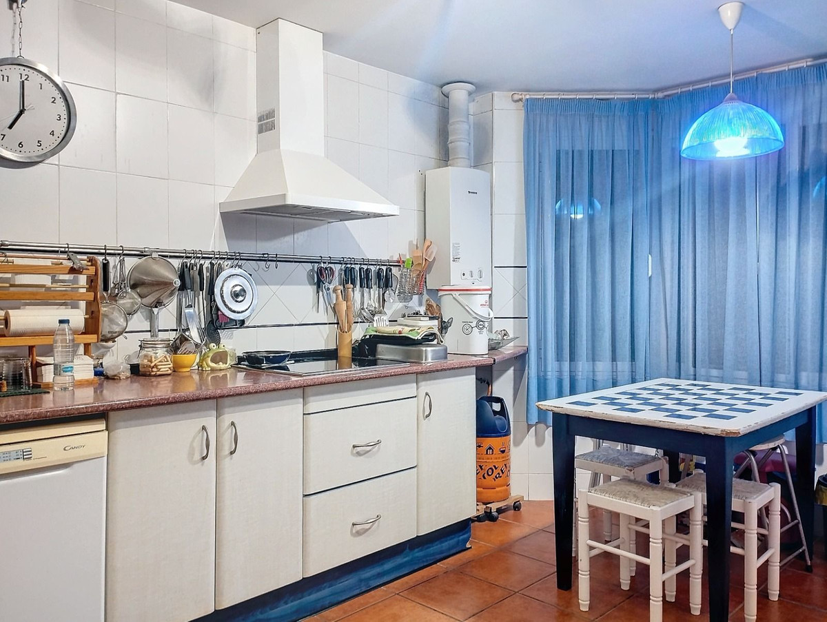 2f9664415ee13ec27c458527926fd00a - 11