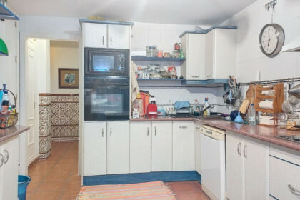 2f9664415ee13ec27c458527926fd00a - 12