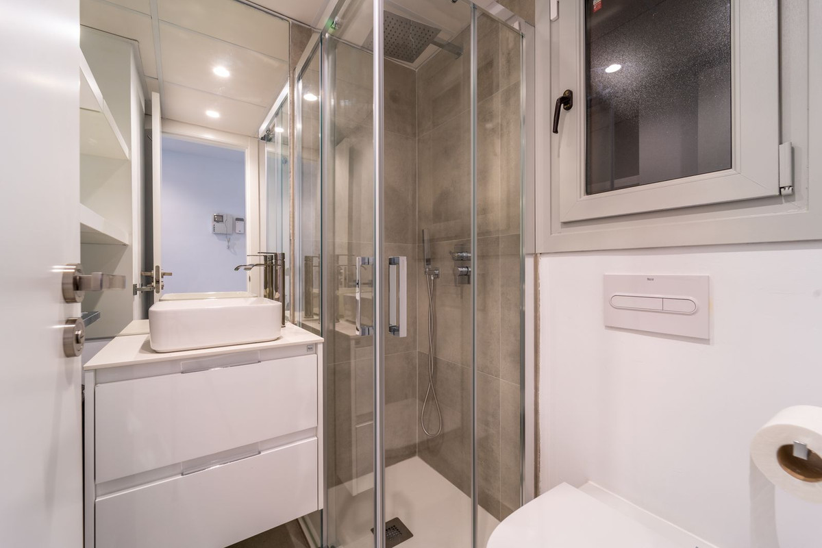 31073bedae764658f2780f2910a2bffc - 13