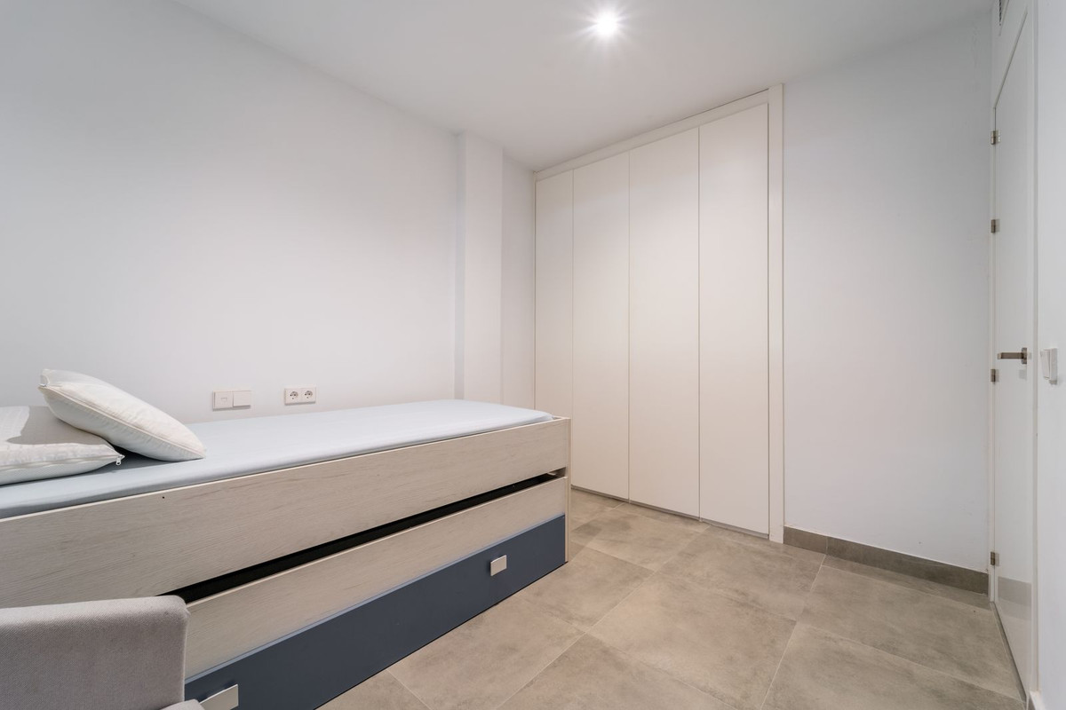 31073bedae764658f2780f2910a2bffc - 15