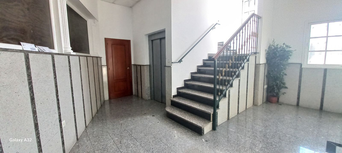 31ec0be8ce7243300b4c952122f26399 - 13