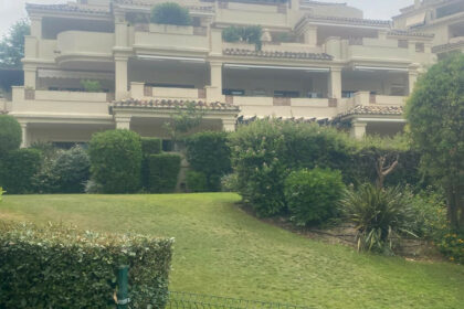 3429fe8955bd25a98f14ce4b28fda4e4 - 12